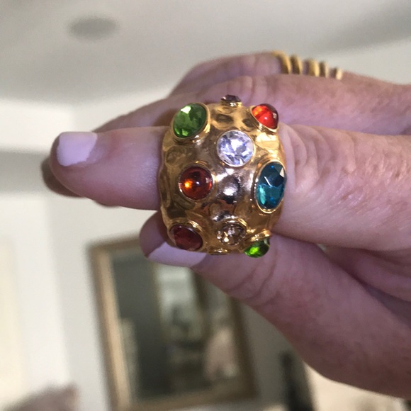 Jewelry - Big beautiful bold cocktail ring!!
